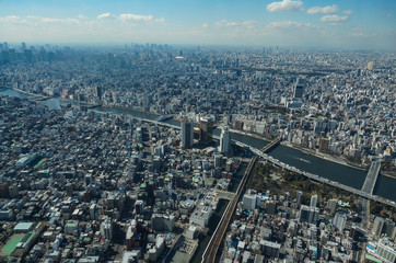 Fototapeta na wymiar 東京の都市風景　浅草周辺から都心を眺める