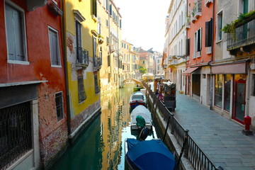 Fototapeta na wymiar イタリア ベネチア venice 水の都 風景 建物