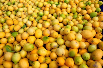 Fresh lemons in the market