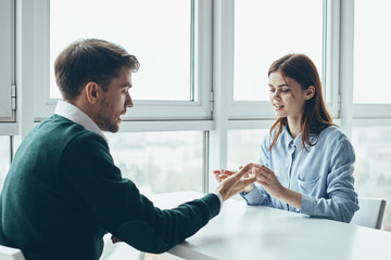 doctor and patient shaking her hands