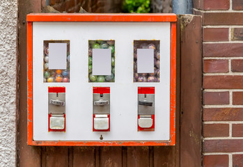 Gumball machine