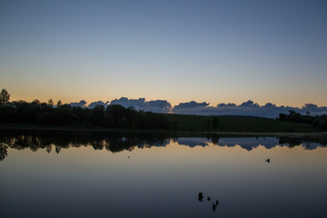 Obraz premium sunset on the lake