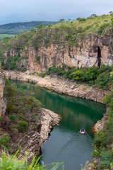 Mirante de furnas vista de cima dos Cânions na cidade de Campitólio, Minas Gerais Brasil rota dos queijos serra da canastra