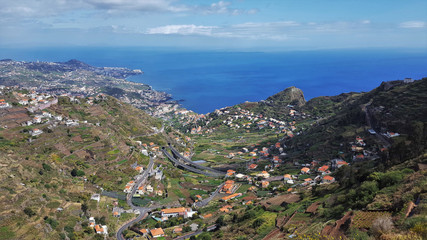 Madère, vallée au dessus de Ribeira Brava