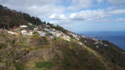 Madère, arrivée au village par la levada de Boa Morte