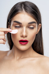 Naklejka premium beautiful woman bare shoulders clean skin