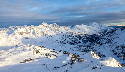 Fototapeta na wymiar Winter in Obertauern in den Radstädter Tauern