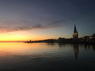 Fototapeta na wymiar sunset over town of dubrovnik croatia