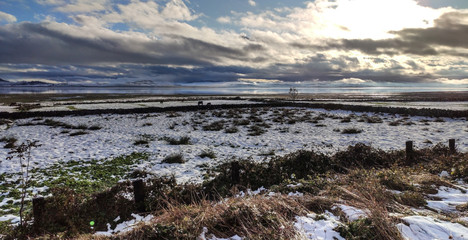 Pantano del Ebro con nieve