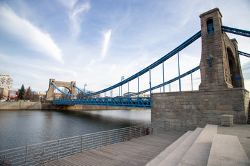 Most Grunwaldzki we wrocławiu nad rzeką odrą