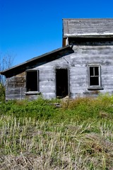 abandoned prairie farm house