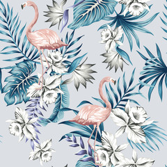 Tropische vintage roze flamingo, witte orchidee, blauwe palmbladeren naadloze bloemmotief grijze achtergrond. Exotisch junglebehang.