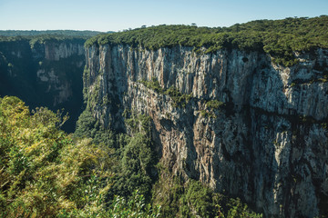 Fototapeta premium Itaimbezinho Canyon with steep rocky cliffs