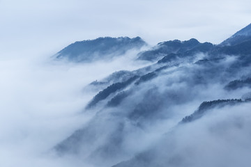misty mountains of lushan