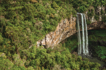 Fototapeta na wymiar Detail of Caracol waterfall falling from a cliff