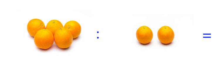 operación simple de división matemática entre naranjas; cálculo matemático