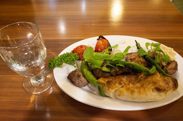 トルコ料理のハラールレストランの羊肉