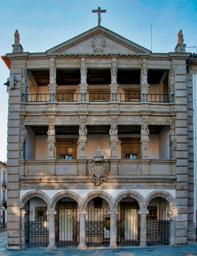 Fa&ccedil;ade Renaissance de l'ancien h&ocirc;pital de Viana do Castelo, Minho, Portugal