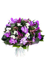 Obraz premium bouquet of flowers isolated on white
