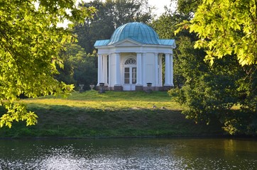 Kassel Karlsaue - Tempel auf der Schwaneninsel