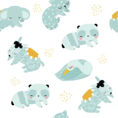 Tapeten Nahtloses Muster mit schlafenden kleinen Tieren. Pastelldruck für Kinder. Gezeichnete Illustration des Vektors Hand. © bilaaa