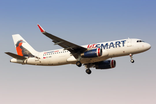 Jetsmart Airbus A320 airplane Lima airport