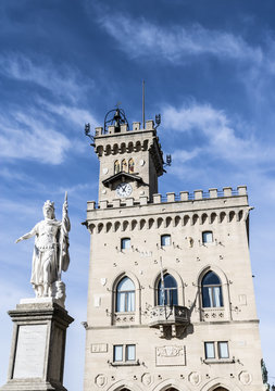 Statue of Liberty (Statua della Libertà) in front of a Public Palace (Palazzo Pubblico) in City of San Marino - Image