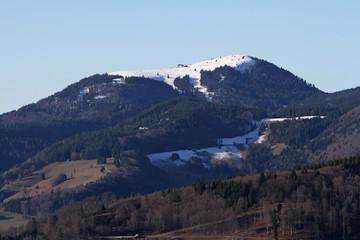 Der Belchen im Schwarzwald mit Schnee