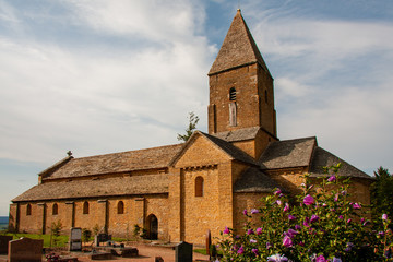 Fototapeta na wymiar Kirche von Brancion im Burgund