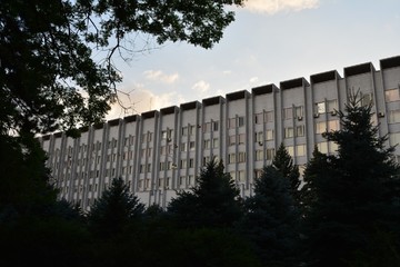 grey building against the sky