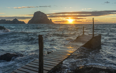 Es Vedrà desde el muelle