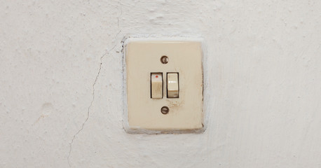 old wall switch for electric bulb