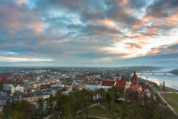 Obraz premium Panorama of Grudziadz city from Klimek tower at sunset, Poland.