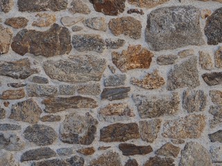 Widerstandsfähig - massives Mauerwerk aus Stein