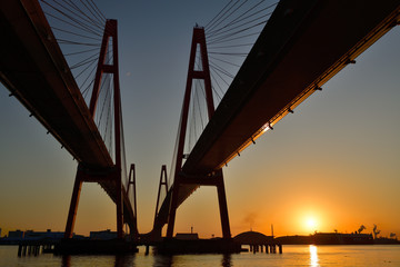 名港西大橋からの日の出