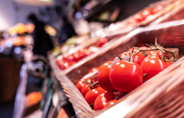 Tomaten Gemüse frisch Ernte tomatoes red rot gesund