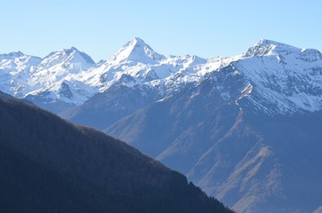 Fototapeta premium Panorama depuis Hautacam vers Argelès Gazost, Pyrénées, France