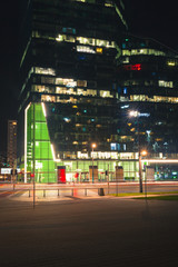 Fototapeta Warszawa centrum miasta w nocy obraz