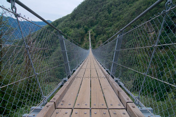 Obraz premium Suspended Tibetan bridge