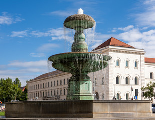 Naklejka premium Fountain at the Munich University