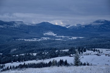 Fototapeta na wymiar lake in mountains