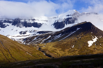 Icelandic ridges