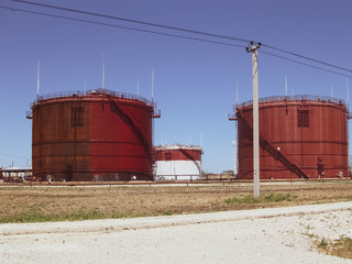 Obraz premium Storage tanks for petroleum products