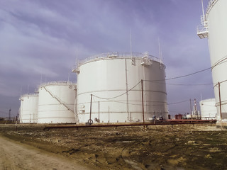 Storage tanks for petroleum products