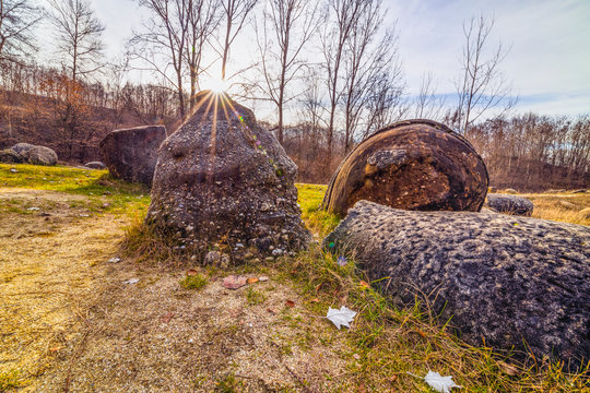 Trovantii &ndash; the strangest living stones in Romania.