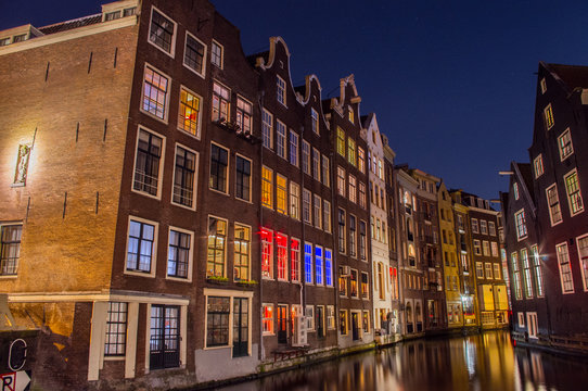 Oudezijds Voorburgwal/Zeedijk Canal Houses In Amsterdam