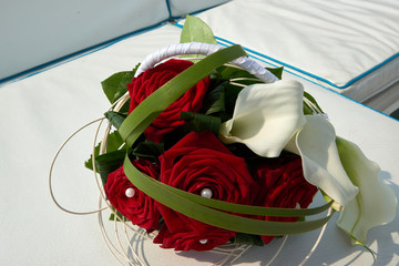 fresh vibrant colorful wedding bouquet