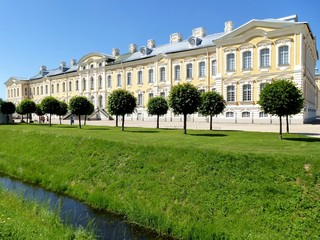 Versailles des Baltikums: Schloss Rundāle bei Bauska, Lettland