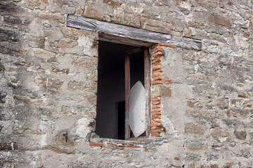 la vecchia finestra