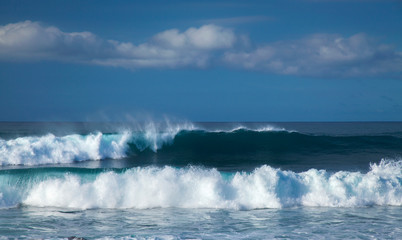 powerful waves breaking